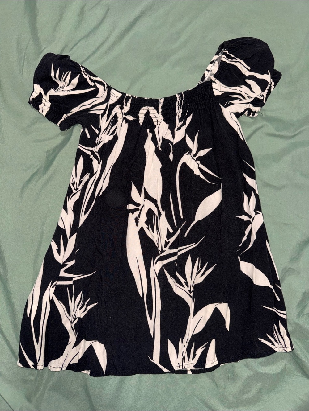 LEXBREEZY Black & White Off-Shoulder Floral Print girls dress